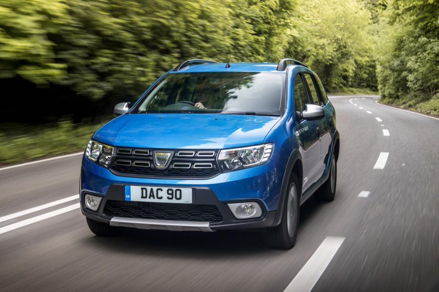  Dacia Logan MCV Stepway 2017 года  (UK) (фото 19 из 40)